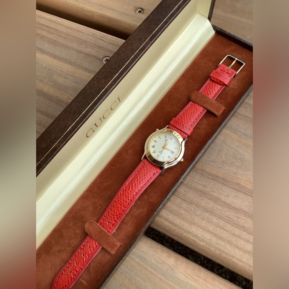 Ladies GUCCI nice dressy watch ???